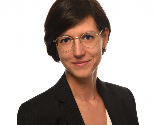 DR. MED. CYNTHIA WEBER